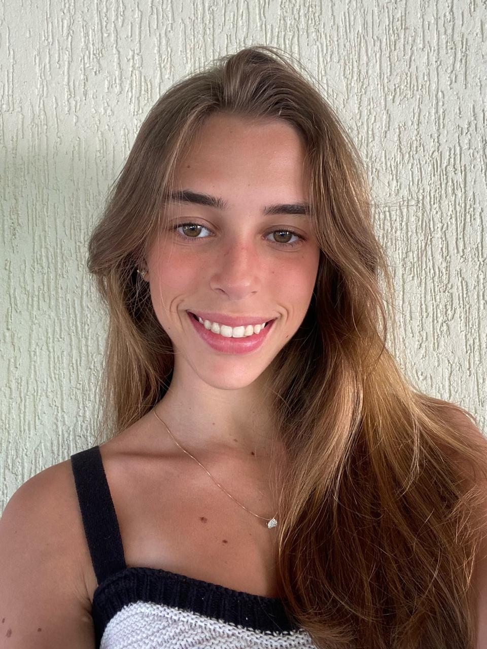 Nicole Costa